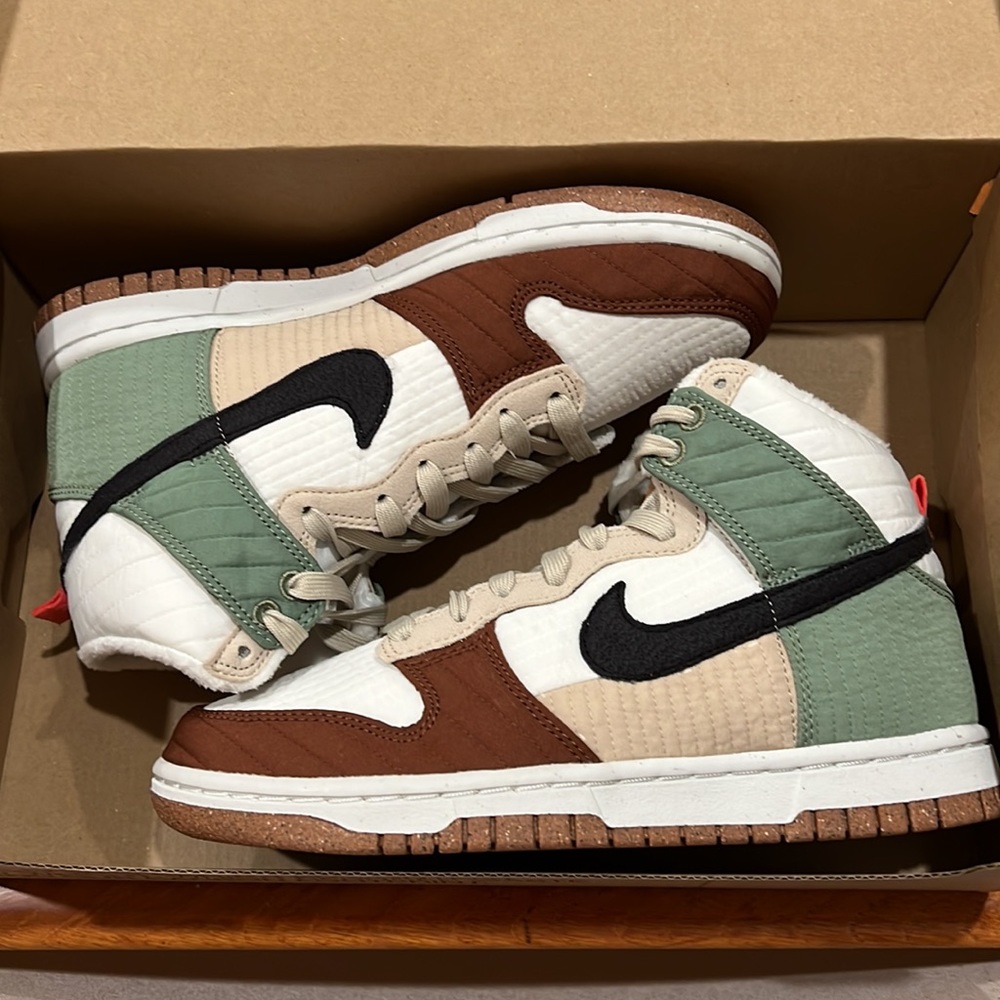 Nike Dunk High LX